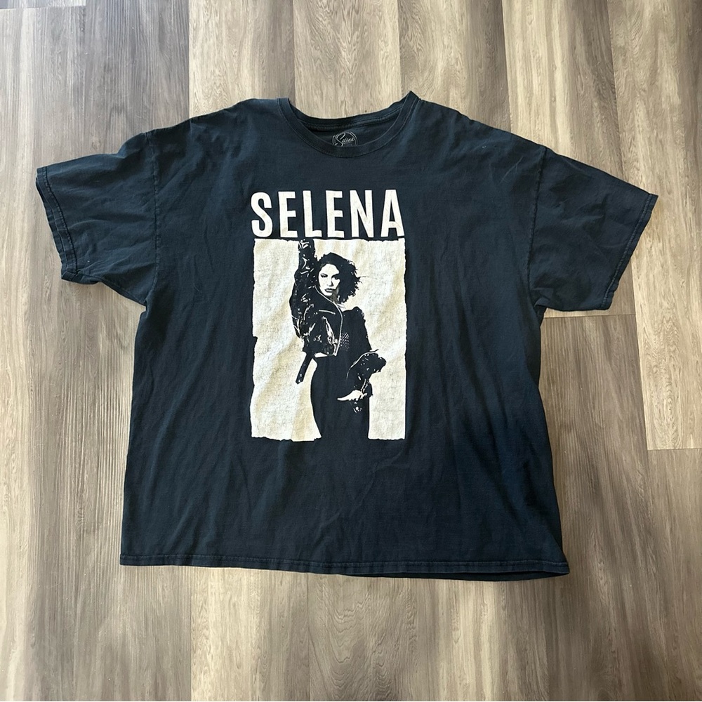 Official Selena Quintanilla Merchandise T Shirt 90s Tejano Singer Music Star HTF